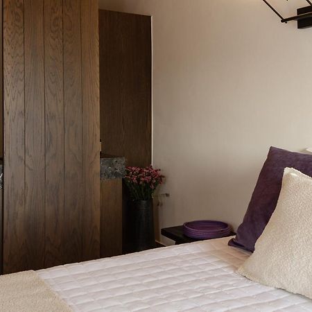 Fedra Suites プラキアス エクステリア 写真